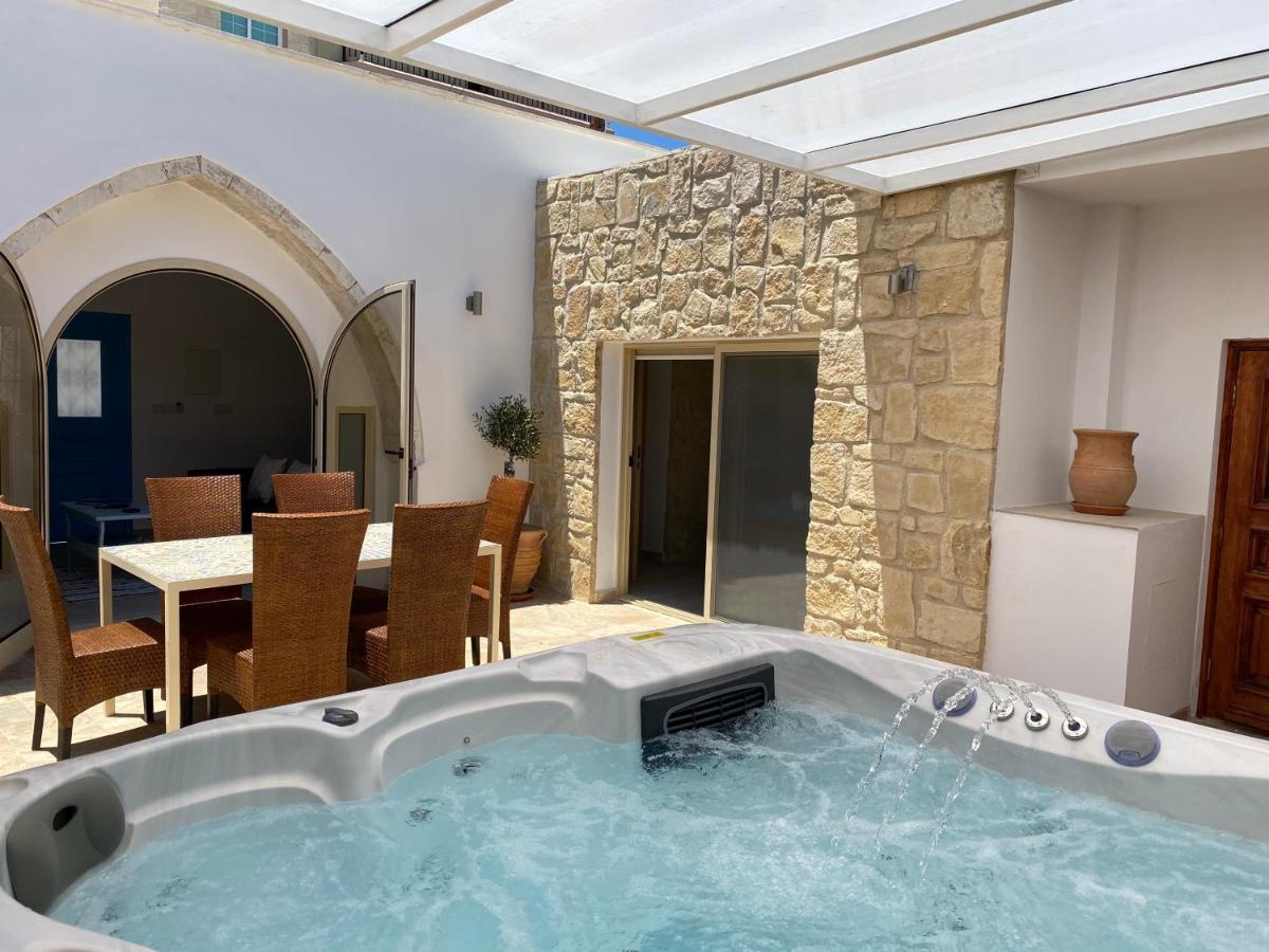 Villa Caerus Paphos Esterno foto